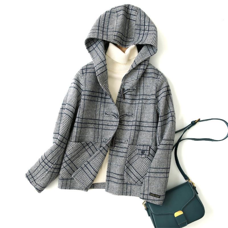 Handmade Double-sided Woolen Coat Short 2020 Autumn Hooded Loose Horn Button Woolen Coat Female Fashion Simple Casual B095, Grey plaid
Handmade Double-sided Woolen Coat Short 2020 Autumn Hooded Loose Horn Button Woolen Coat Female Fashion Simple Casual B095, Grey plaid
