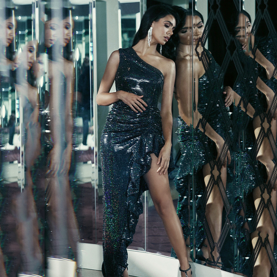 New Dark 2021 Green Woman Cleave a High Shoulder Split Sequins Slim Dress and Floor Dr8a, Dark green.
New Dark 2021 Green Woman Cleave a High Shoulder Split Sequins Slim Dress and Floor Dr8a, Dark green.