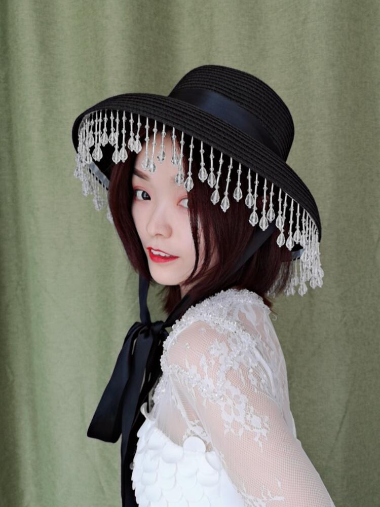 Vintage Luxury Rhinestone Fringe Tassel Sun Hat Black White Ribbon Bow Summer Hat Elegant Ladies Cocktail Party Show Fedora Cap
Vintage Luxury Rhinestone Fringe Tassel Sun Hat Black White Ribbon Bow Summer Hat Elegant Ladies Cocktail Party Show Fedora Cap