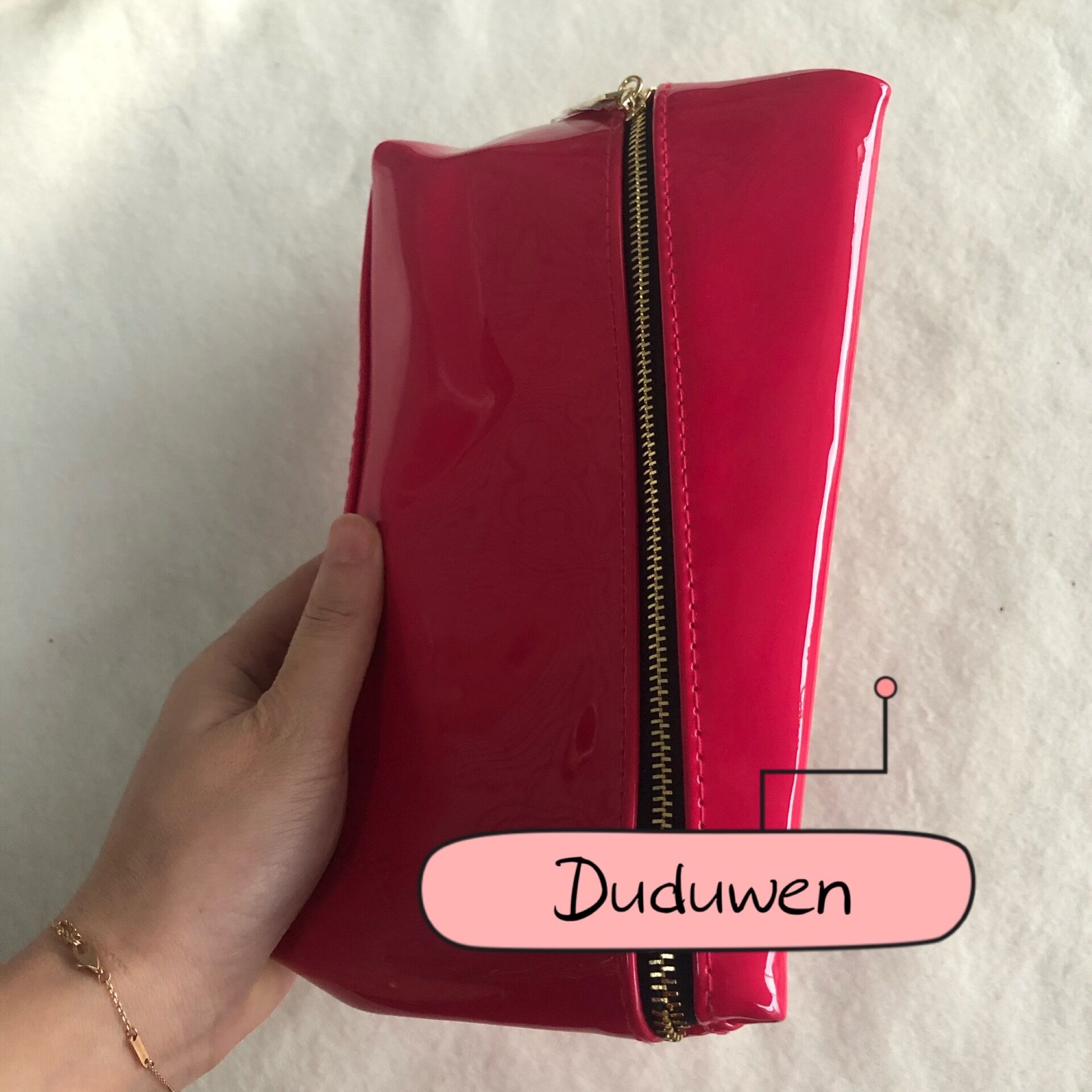 20X4X12cm Fashion glossy makeup bag With Y letters beauty cosmetic case makeup organizer zipper Y Collection, One size
20X4X12cm Fashion glossy makeup bag With Y letters beauty cosmetic case makeup organizer zipper Y Collection, One size