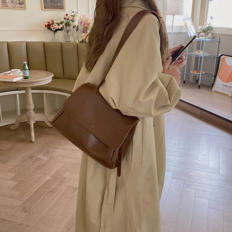 New Fashion Solid Shoulder Bags Women Korean Soft Single Strap Handbags Elegant Office Ladies Crossbody Messenger Bag, Khaki 
New Fashion Solid Shoulder Bags Women Korean Soft Single Strap Handbags Elegant Office Ladies Crossbody Messenger Bag, Khaki