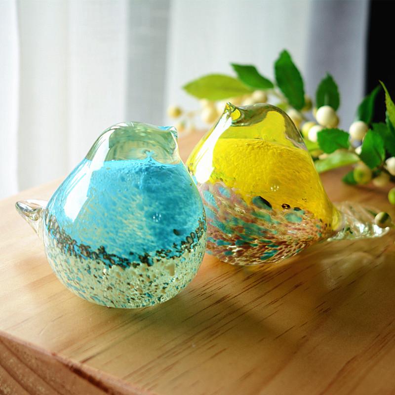 Cute hello Glass birds colored glaze birthday couple gift creative paper town desktop decoration home decora small ornaments
Cute hello Glass birds colored glaze birthday couple gift creative paper town desktop decoration home decora small ornaments