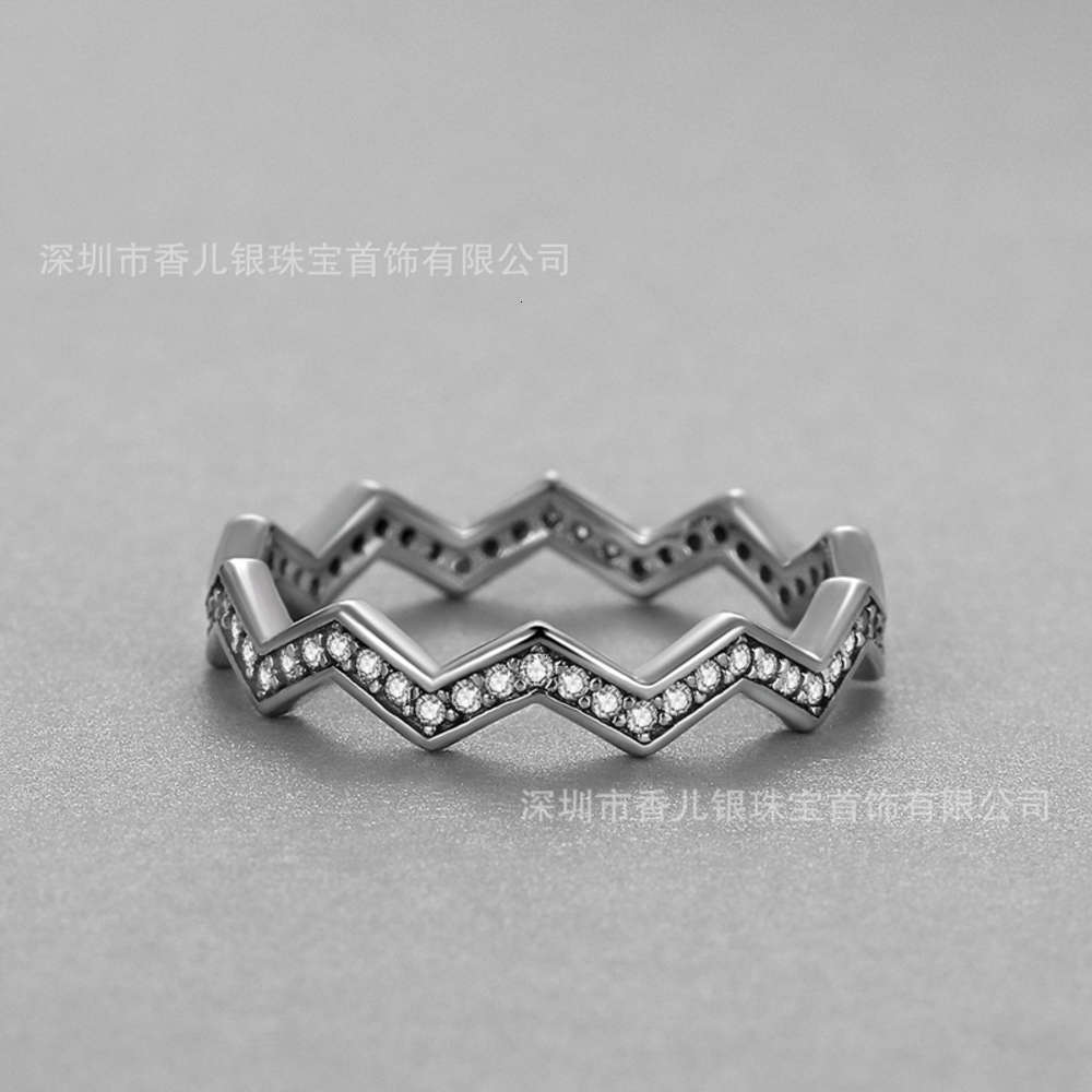 Luxurys Designers Fashion Yjz141 pure silver 925 women's diamond ring autumn new simple personality Thai silver diamond ring
Luxurys Designers Fashion Yjz141 pure silver 925 women's diamond ring autumn new simple personality Thai silver diamond ring