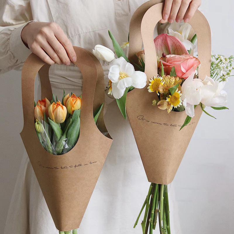 5Pcs Kraft Paper Bags Flower Box with Handle Bouquet Florist Gift Packing Box Valentine's Day Rose Boxes Rustic Party Decoration
5Pcs Kraft Paper Bags Flower Box with Handle Bouquet Florist Gift Packing Box Valentine's Day Rose Boxes Rustic Party Decoration