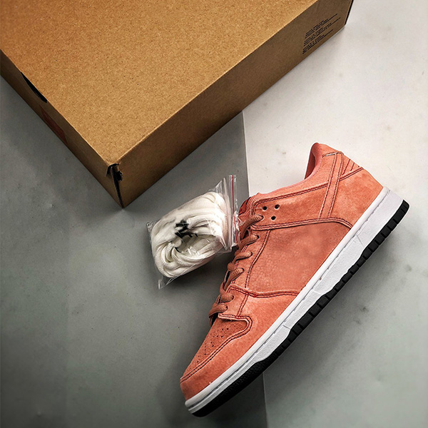 2021 High Quality SB Mid Michigan Yellow Leather Skateboard Shoes Dunk Skateboarding shoe Designer Sneakers Mens Trainers 36-46, White;red
2021 High Quality SB Mid Michigan Yellow Leather Skateboard Shoes Dunk Skateboarding shoe Designer Sneakers Mens Trainers 36-46, White;red
