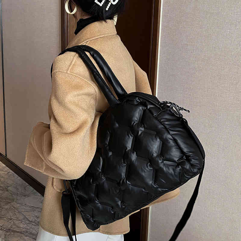 Luxury Women Handbag 2022 Winter Warm Down Shoulder Bags Female Large Capacity Shopping Crossbody Tote Bag Fashion Travel Clutch, Black shoulder bag
Luxury Women Handbag 2022 Winter Warm Down Shoulder Bags Female Large Capacity Shopping Crossbody Tote Bag Fashion Travel Clutch, Black shoulder bag
