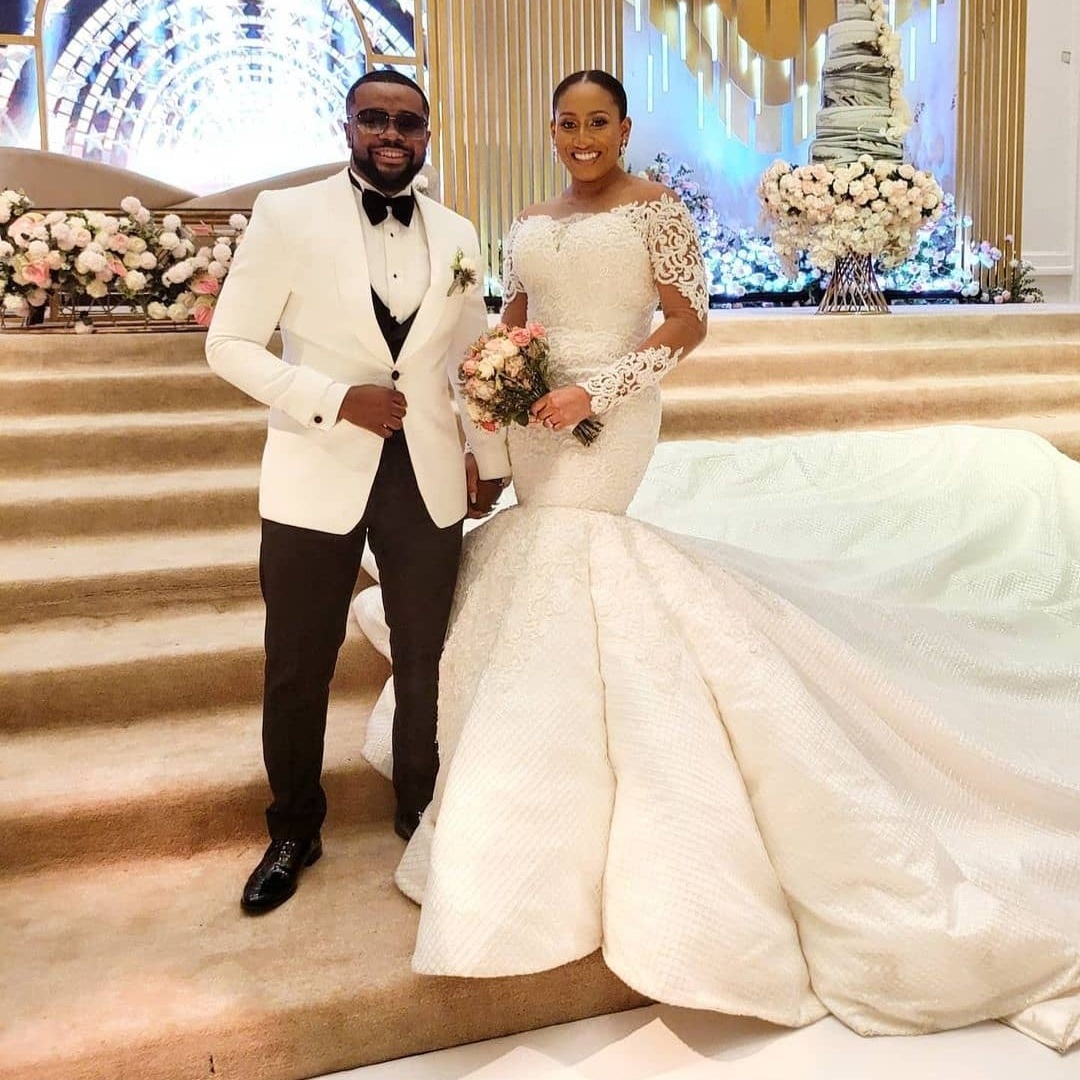 Beading Gorgeous Lace Mermaid Wedding Dresses Sheer Jewel Neck Long Sleeves Plus Size Bridal Gowns Cathedral Train Robe De Mari E