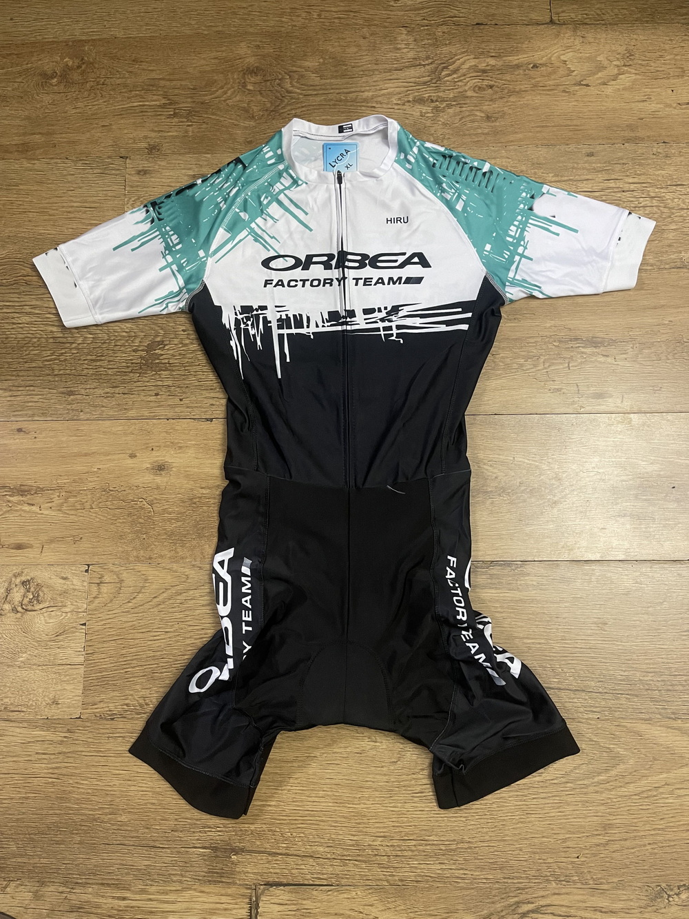 High QUALITY MEN'S SKINSUIT BODYSUIT BICYCLE JERSEY CYCLING WEAR 2021 ORBEA TEAM WITH POWER BAND SIZE:-4XL, Multi
High QUALITY MEN'S SKINSUIT BODYSUIT BICYCLE JERSEY CYCLING WEAR 2021 ORBEA TEAM WITH POWER BAND SIZE:-4XL, Multi
