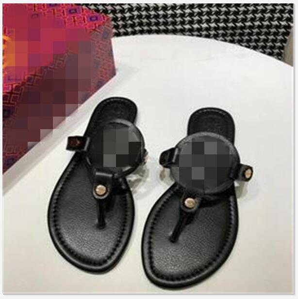 2022High quality women's flat slippers luxury designer sandals leather brand girls slide sandals casual flip-flops size 35-43 with box, 15
2022High quality women's flat slippers luxury designer sandals leather brand girls slide sandals casual flip-flops size 35-43 with box, 15