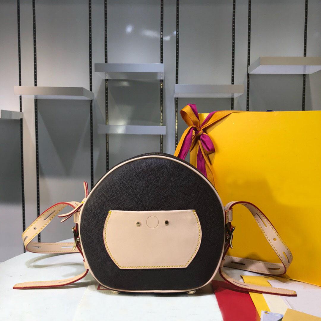 Famous designer luxury European and American classic Fashion Bag, Ladies Cross bag, classic handbag, black and white postman bag, free shipp, Red;black
Famous designer luxury European and American classic Fashion Bag, Ladies Cross bag, classic handbag, black and white postman bag, free shipp, Red;black
