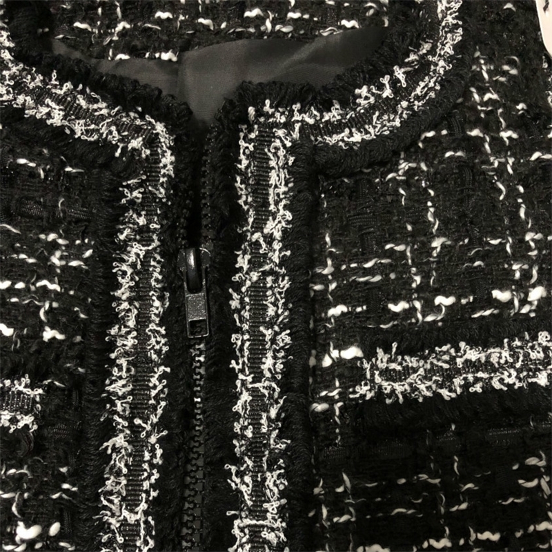 Autumn Winter Black White Plaid Loose Short Coat Women Vintage O Neck Long Sleeve Tassel Tweed Coat Plus Size Ladies Jacket Coat 201216