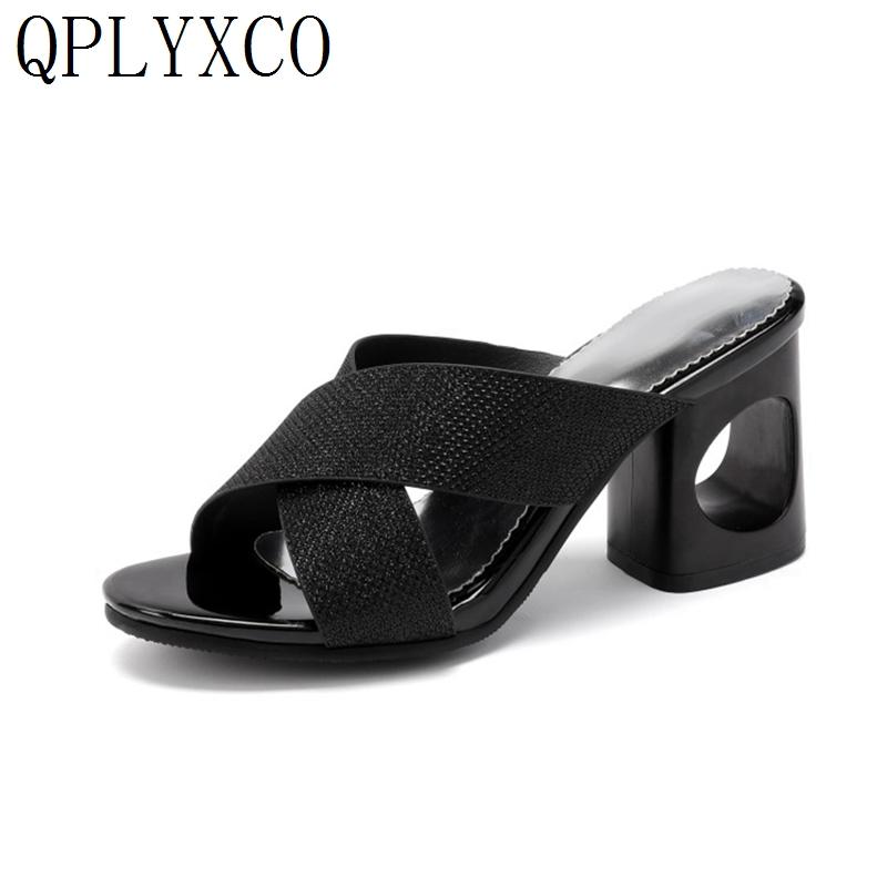 QPLYXCO 2021 New Big size 32-48 women sandals peep toe shoes woman summer princess Casual Home Beach Sandals Slippers C5-23, Black
QPLYXCO 2021 New Big size 32-48 women sandals peep toe shoes woman summer princess Casual Home Beach Sandals Slippers C5-23, Black
