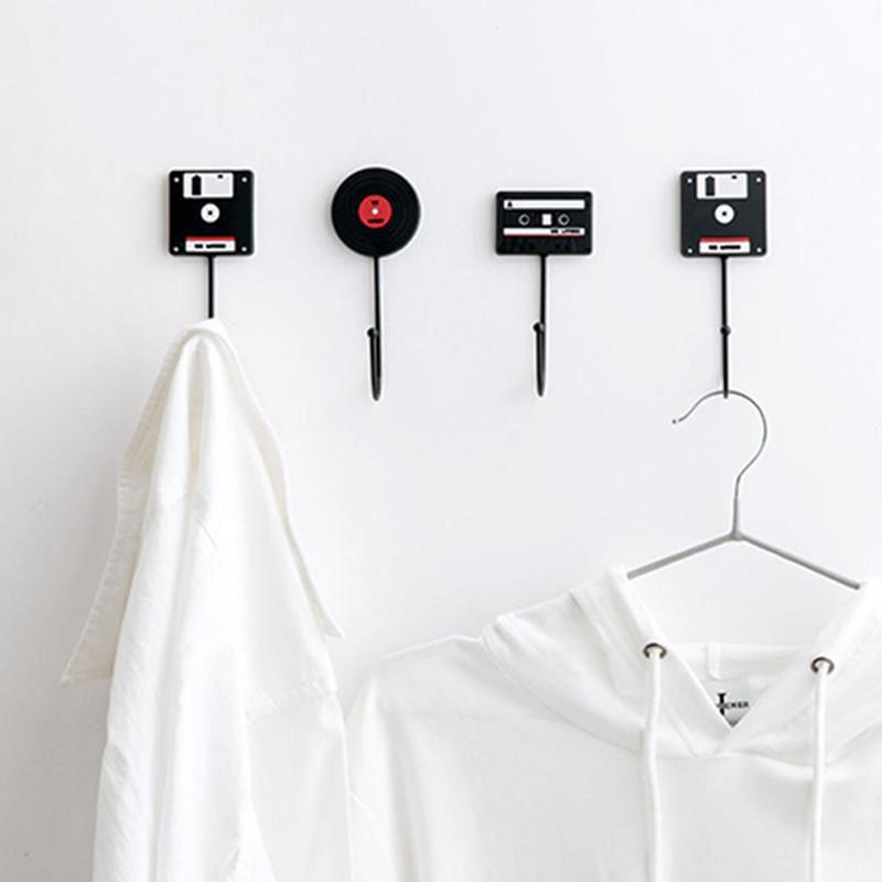 Minimalist Home Decoration Retro Tape Disk Hanger Decorative On The Wall Coat Key Holder Rack Housekeeper
Minimalist Home Decoration Retro Tape Disk Hanger Decorative On The Wall Coat Key Holder Rack Housekeeper