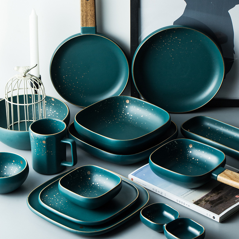 ATUCOHO High Fashion Retro Green Nordic Ceramic Tableware Set Dinnerware Set Bowl Plate Soup Bowl Set Modern Style High-end 201217