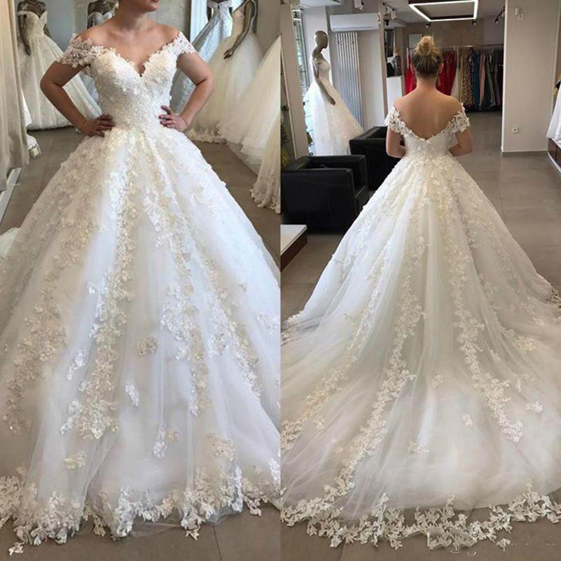Off Shoulder Lace Ball Gown Wedding Dresses 2021 with Floral Appliques Short Sleeves Sweep Train Tulle Wedding Bridal Gowns, Red
Off Shoulder Lace Ball Gown Wedding Dresses 2021 with Floral Appliques Short Sleeves Sweep Train Tulle Wedding Bridal Gowns, Red