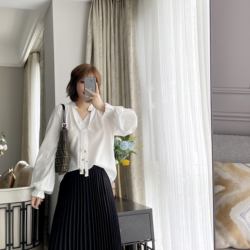 Autumn 2021 New Clothes New Niche Feminine Design Sense Joker v French Shirt Sleeve Au8b OMP8, White
Autumn 2021 New Clothes New Niche Feminine Design Sense Joker v French Shirt Sleeve Au8b OMP8, White
