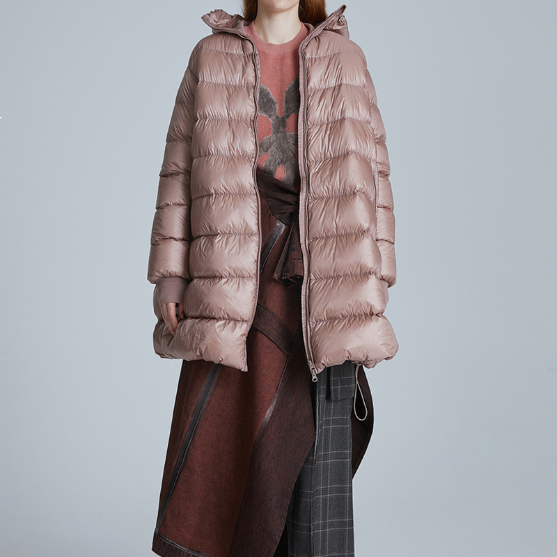 2021 New Female Winter Jacket New Style 90% White Duck Down with Warm Hood Plus Loose Size Soft Fashion Solid Coat X6 4mx9, Black
2021 New Female Winter Jacket New Style 90% White Duck Down with Warm Hood Plus Loose Size Soft Fashion Solid Coat X6 4mx9, Black