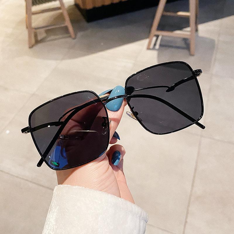 Sunglasses 2021 Fashion Big Square Women Vintage Metal Frame Colorful Sun Glasses Female Show Shades Oculos Feminino UV400
Sunglasses 2021 Fashion Big Square Women Vintage Metal Frame Colorful Sun Glasses Female Show Shades Oculos Feminino UV400