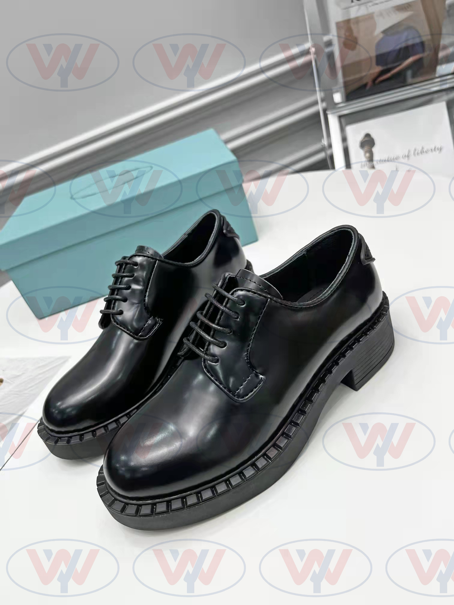 Brushed-leather derby shoes Dress Shoes Luxury Dress Love Women's Shoes High Quality Joker Black and White 35-40 Size Contains Boxes Brand PR, Customize style
Brushed-leather derby shoes Dress Shoes Luxury Dress Love Women's Shoes High Quality Joker Black and White 35-40 Size Contains Boxes Brand PR, Customize style