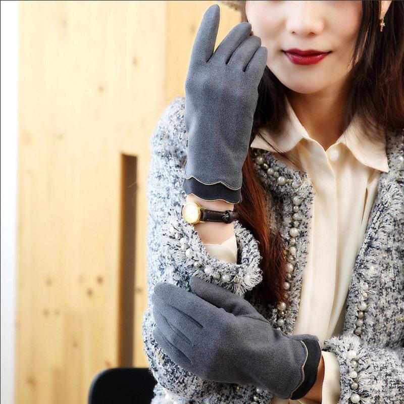 Thin velvet touch screen gloves ladies autumn and winter windproof and warm riding driving gloves outdoor sports student
Thin velvet touch screen gloves ladies autumn and winter windproof and warm riding driving gloves outdoor sports student