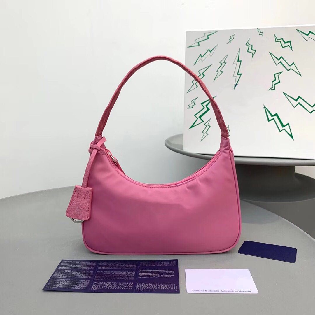 Wholesale hobo classic ladies underarm bag new fashion waterproof nylon cloth shoulder simple handbag crescent bag waterproof trendy women's, Red
Wholesale hobo classic ladies underarm bag new fashion waterproof nylon cloth shoulder simple handbag crescent bag waterproof trendy women's, Red