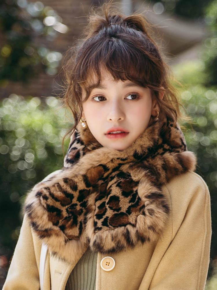 Rex fur leopard print scarf double-sided fur collar real scarf ladies' Size: 90*15cm
Rex fur leopard print scarf double-sided fur collar real scarf ladies' Size: 90*15cm