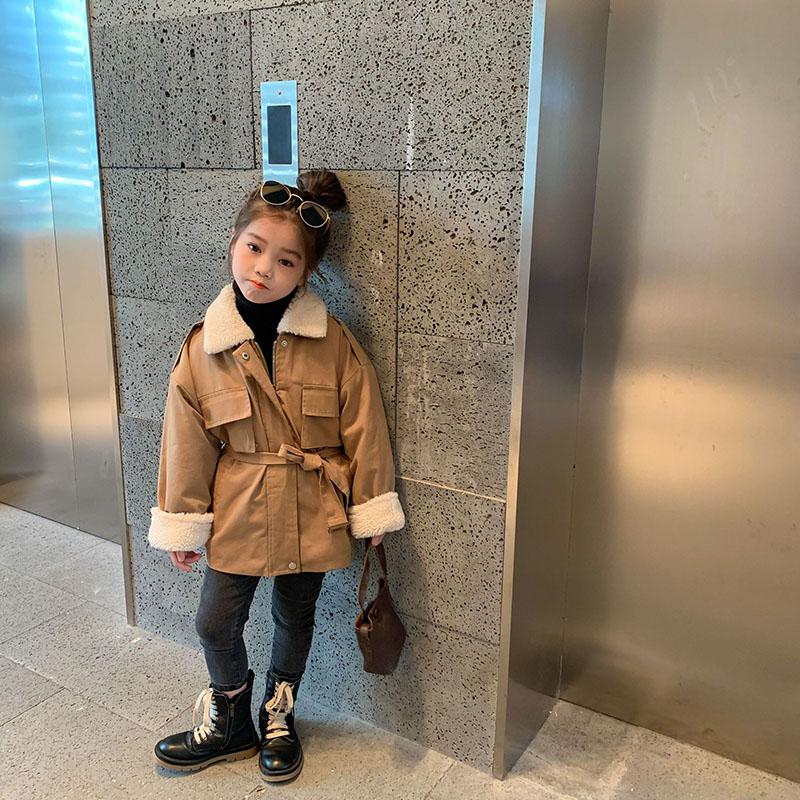 Winter 2020 new children's wear girls' three-dimensional pocket Plush windbreaker with fur like lining outerwear 2-50, Khaki
Winter 2020 new children's wear girls' three-dimensional pocket Plush windbreaker with fur like lining outerwear 2-50, Khaki