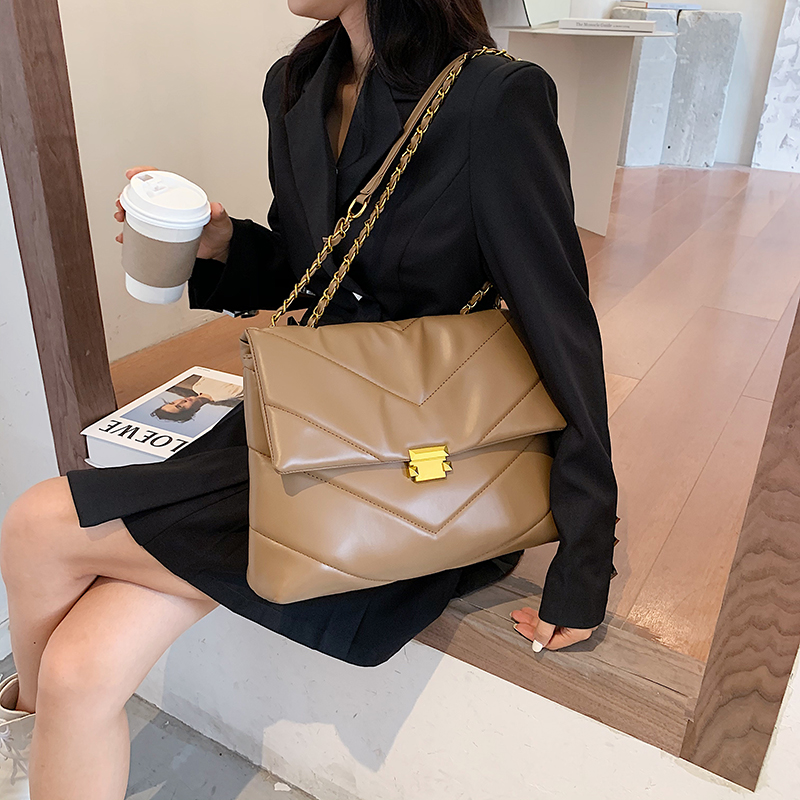 HBP Large Vintage PU Leather Crossbody Bag for Women 2021 Chain Designer Handbags Lady Trend Cross Body, Black
HBP Large Vintage PU Leather Crossbody Bag for Women 2021 Chain Designer Handbags Lady Trend Cross Body, Black