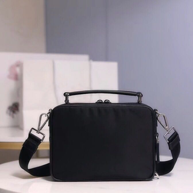 Fashion Canvas Handbag Men Shoulder Bag for Women Satchel Purse Tote Woman Handbags Chain Purse Messenger Bag Handbags Purse Wholesale, Ribbon(not for sale separately)
Fashion Canvas Handbag Men Shoulder Bag for Women Satchel Purse Tote Woman Handbags Chain Purse Messenger Bag Handbags Purse Wholesale, Ribbon(not for sale separately)