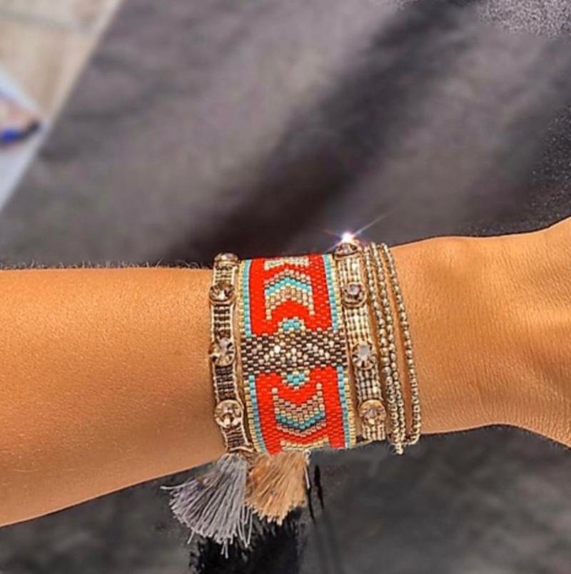 BLUESTAR Women Bracelet Geometric Pattern Bracelets Chic Crystal Pulseras Mujer Moda Handmade Braided Jewelry
BLUESTAR Women Bracelet Geometric Pattern Bracelets Chic Crystal Pulseras Mujer Moda Handmade Braided Jewelry