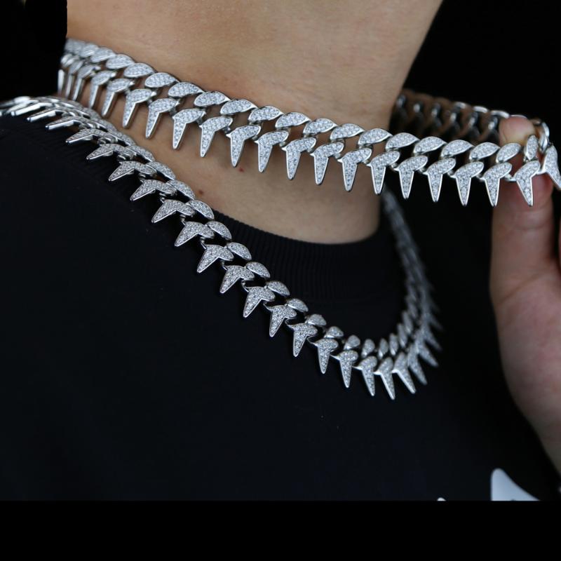 High quality 23mm width hip hop bling men jewelry Iced out micro pave 5A cubic zirconia cz spiked big heavy cuban chain necklace
High quality 23mm width hip hop bling men jewelry Iced out micro pave 5A cubic zirconia cz spiked big heavy cuban chain necklace