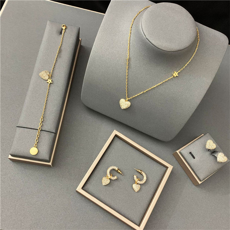 Fashion Love Diamond Necklace Earrings Pearl Designer Earrings Studs Women Jewelry Sets Gift For Party Anniversary, Black
Fashion Love Diamond Necklace Earrings Pearl Designer Earrings Studs Women Jewelry Sets Gift For Party Anniversary, Black