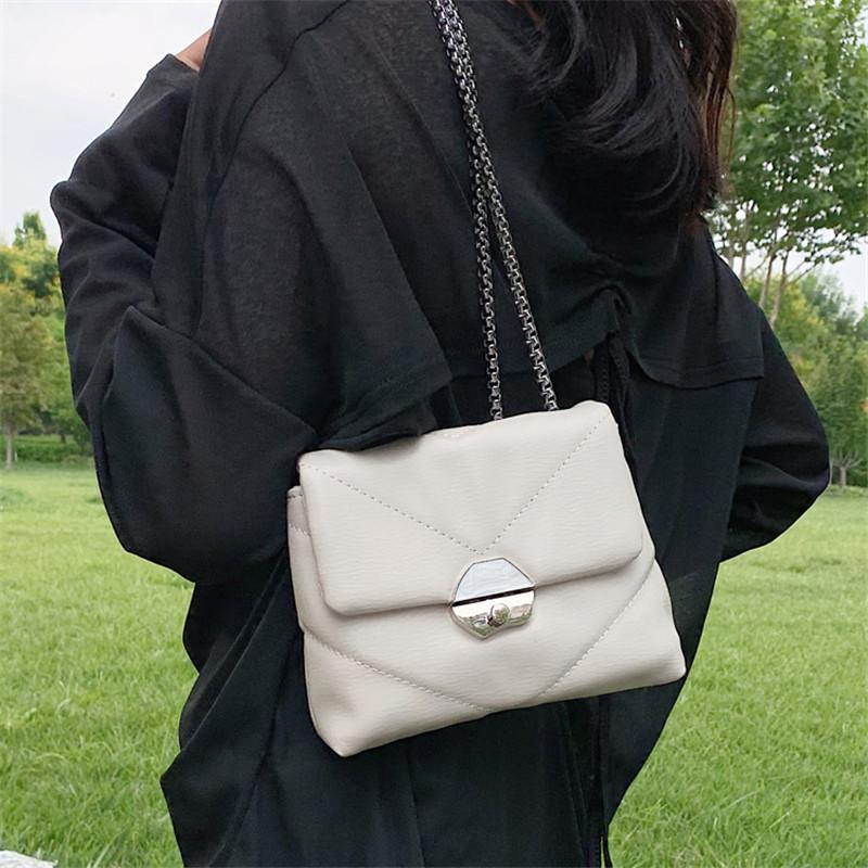 Luxury Handbags Women Bags Designer Vintage Diamond Lattice Shoulder Bag Chain Messenger Bags Soft Crossbody Pack Women Purse, Beige
Luxury Handbags Women Bags Designer Vintage Diamond Lattice Shoulder Bag Chain Messenger Bags Soft Crossbody Pack Women Purse, Beige