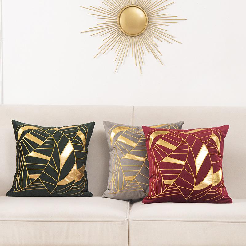 45 x 45cm Luxurious Golden Bronzing Thick Velvet Warm Pillow Cushion Cover Home New Year Decorative Housse, Green
45 x 45cm Luxurious Golden Bronzing Thick Velvet Warm Pillow Cushion Cover Home New Year Decorative Housse, Green
