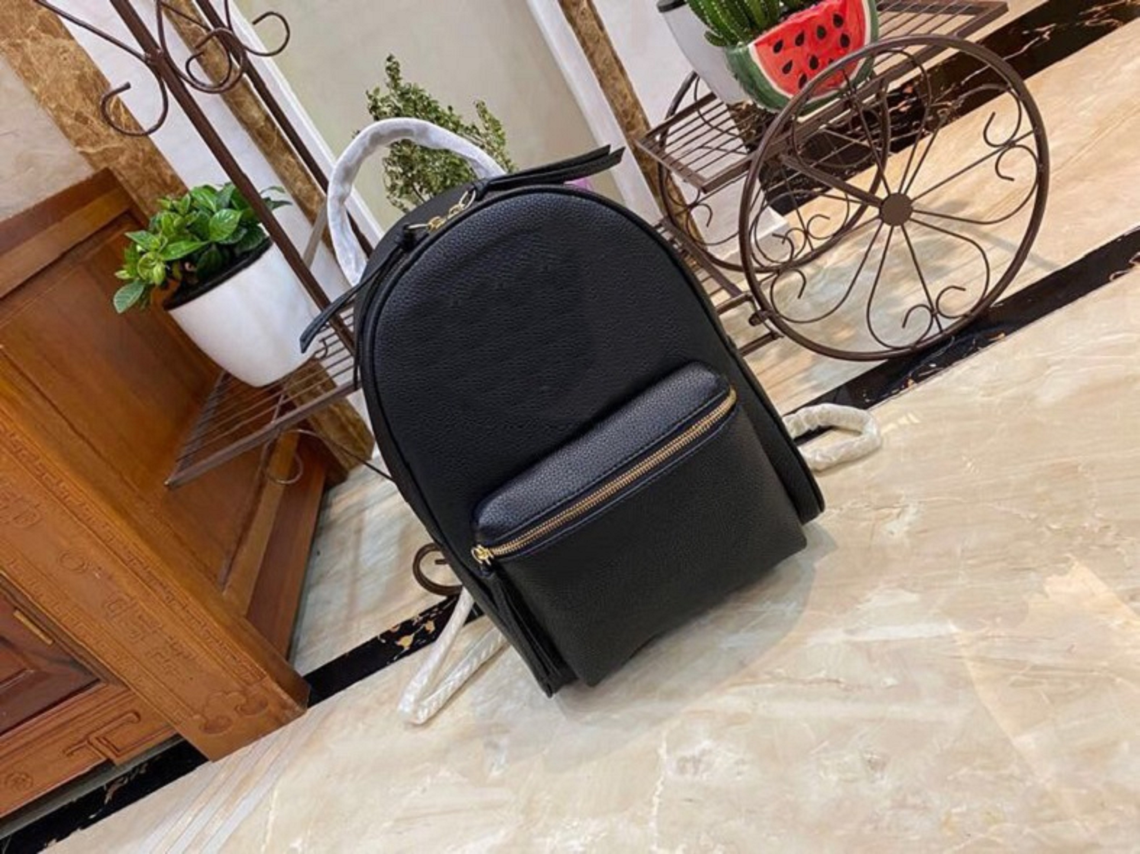 2022 designer luxury backpacks school bags leather chain backpack simple daily and travel essential bag 431570, Black
2022 designer luxury backpacks school bags leather chain backpack simple daily and travel essential bag 431570, Black
