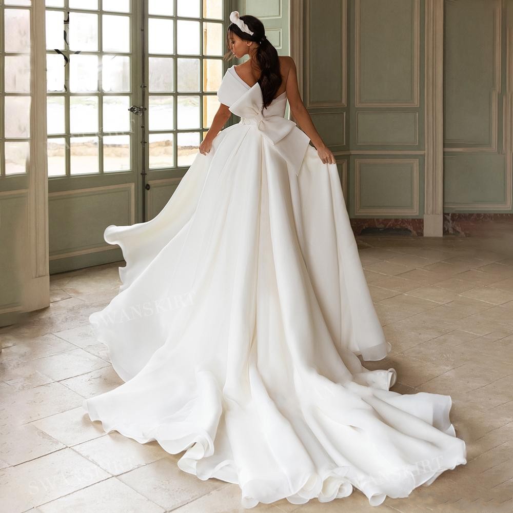Elegant Plus Size Wedding Gown With One Shoulder Design Lace Appliques High Split Sweep Train In Organza