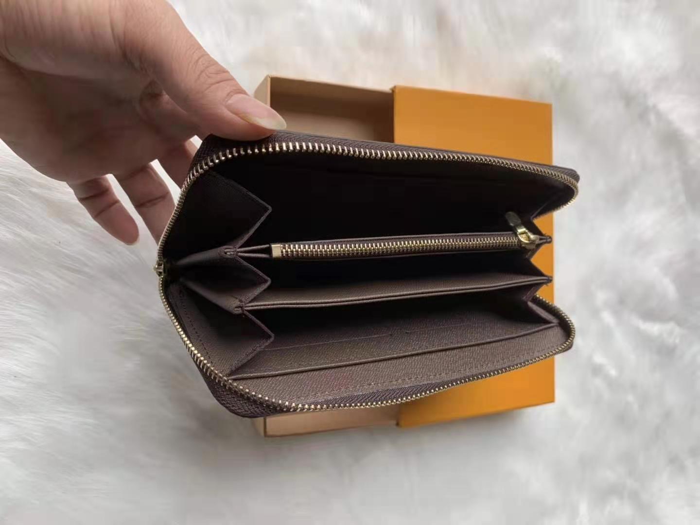2020 Classic Messenger Bag Wallets Women Handbags Purse Crossbody Bags Flower Leather Shoulder Bags Tote Bag
2020 Classic Messenger Bag Wallets Women Handbags Purse Crossbody Bags Flower Leather Shoulder Bags Tote Bag