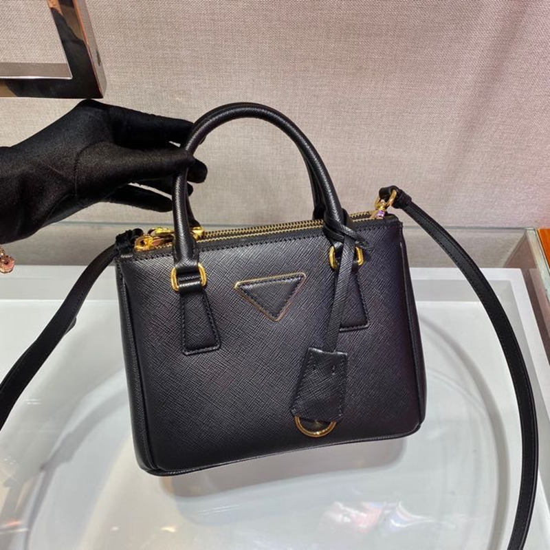 Top quality Leather Women shoulder bag Chest pack lady Tote messenger fashion classic Crossbody bags Handbags Purses, Box
Top quality Leather Women shoulder bag Chest pack lady Tote messenger fashion classic Crossbody bags Handbags Purses, Box