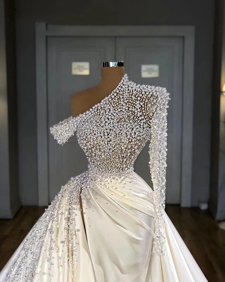 Luxury One Shoulder Weddding Dresse Long Sleeve Satin Crystal Beading Pearls 2022 princess puffy skirt Formal Bridal Gowns