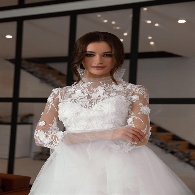 Princess Design A Line Wedding Dresses High Neck Long Sleeves Appliqued Lace Beach Bridal Gowns Custom Made Ruched Tulle Robes De Mariee