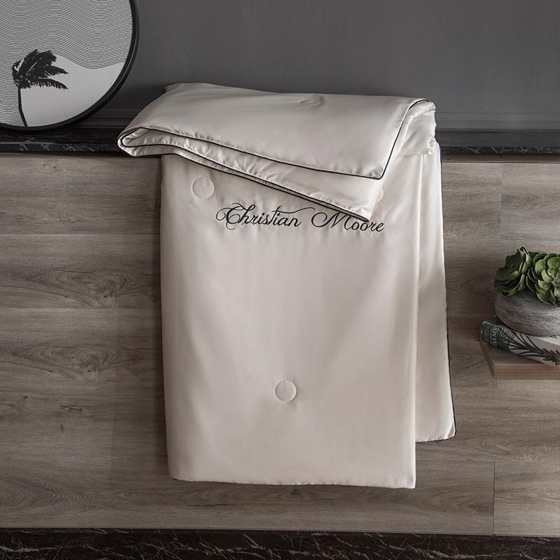 New Washed Silk Spring Summer Quilt Smooth Blankets Solid Comforter Duvet King Queen Adults Kids Breathable Shipping Summer Free
New Washed Silk Spring Summer Quilt Smooth Blankets Solid Comforter Duvet King Queen Adults Kids Breathable Shipping Summer Free