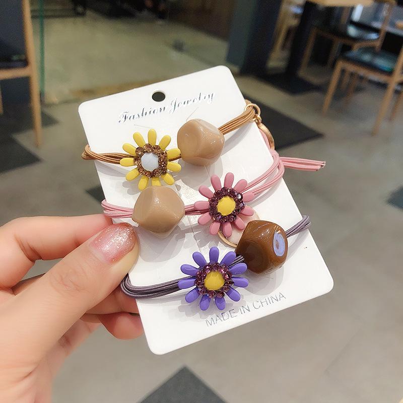 Female Beautiful Cute Rhinestones Colorful Daisy Flower Rubber Band Hair Rope Korean Fashion Sweet Girl Women's Hair Accessories
Female Beautiful Cute Rhinestones Colorful Daisy Flower Rubber Band Hair Rope Korean Fashion Sweet Girl Women's Hair Accessories