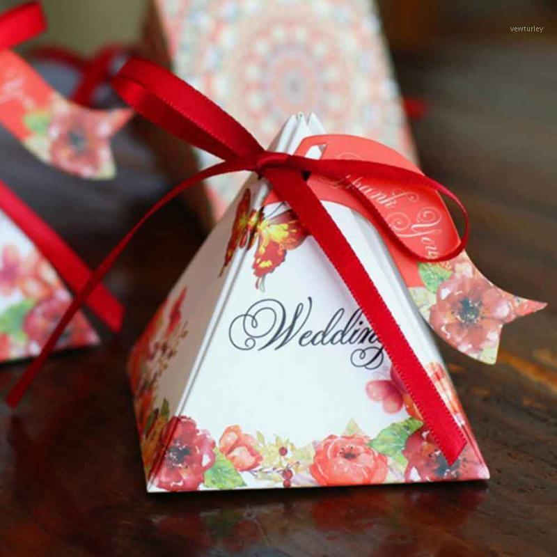 50pcs/Lot Wedding Candy Box With Ribbon Triangular Gifts Boxes Candy Chocolate Packing Gift Box Party Supplies Drop Shipping1
50pcs/Lot Wedding Candy Box With Ribbon Triangular Gifts Boxes Candy Chocolate Packing Gift Box Party Supplies Drop Shipping1