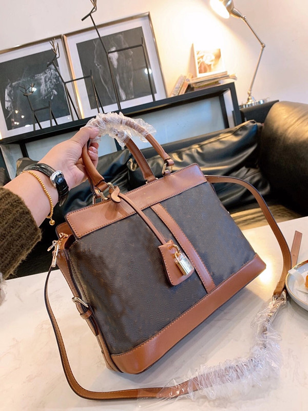 3A quality new style luxury designer ladies shoulder bag handbag fashion diagonal bag leather lady bag B2
3A quality new style luxury designer ladies shoulder bag handbag fashion diagonal bag leather lady bag B2