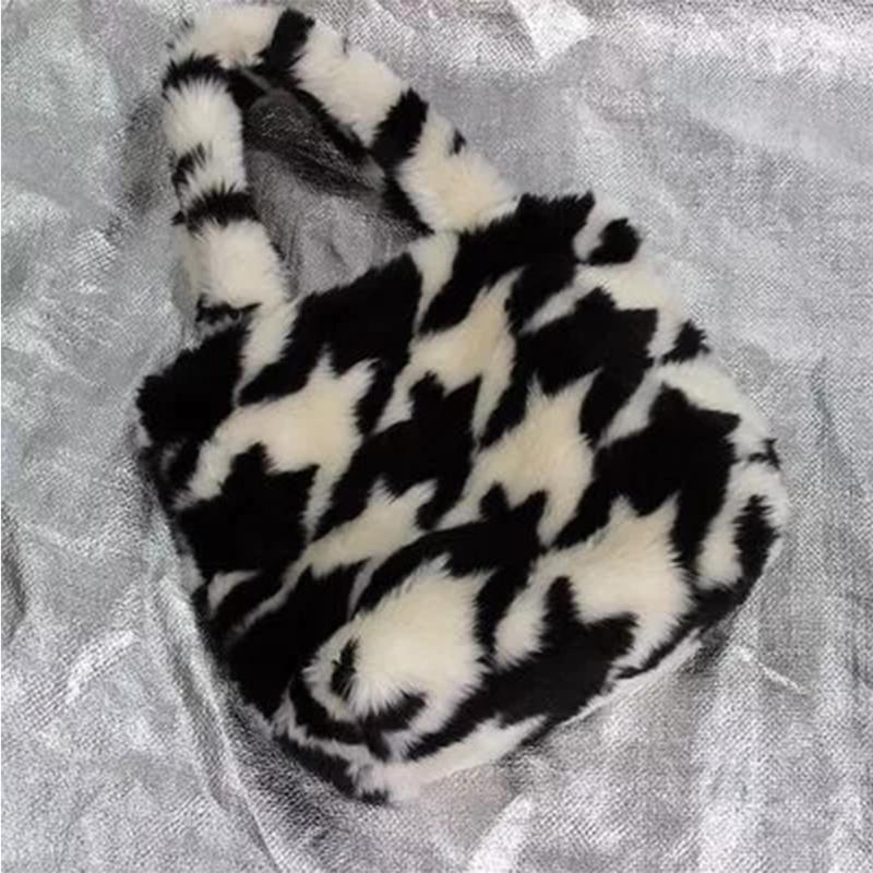 Fashion Flower Zebra Printing Faux Fur Bag Women's Handbag 2020 Cow Pattern Tote Hand Bag Women Designer Solid Color Plush, Zebra small
Fashion Flower Zebra Printing Faux Fur Bag Women's Handbag 2020 Cow Pattern Tote Hand Bag Women Designer Solid Color Plush, Zebra small
