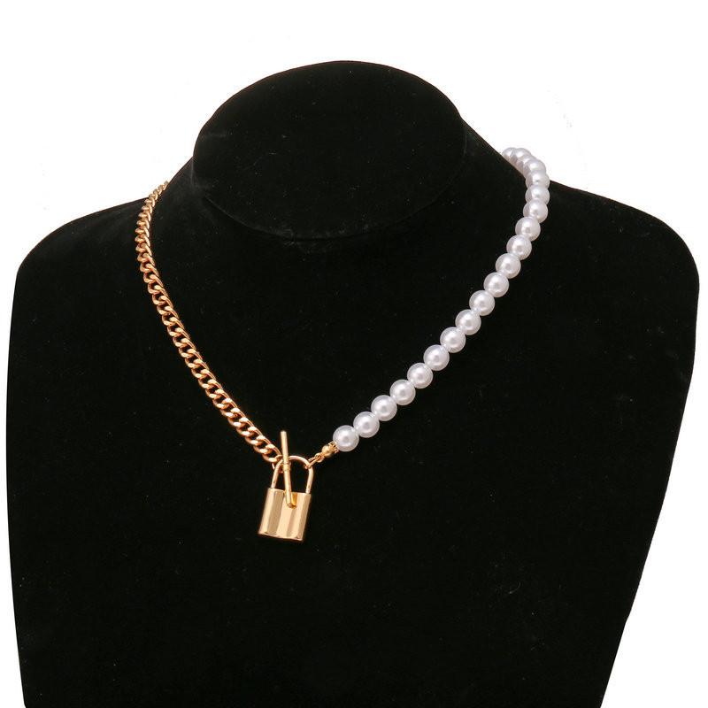 2020 New Pearl Choker Necklace For Women Geometric Heart Coin Lock Pendant Necklaces Wedding Jewelry collier chains
2020 New Pearl Choker Necklace For Women Geometric Heart Coin Lock Pendant Necklaces Wedding Jewelry collier chains