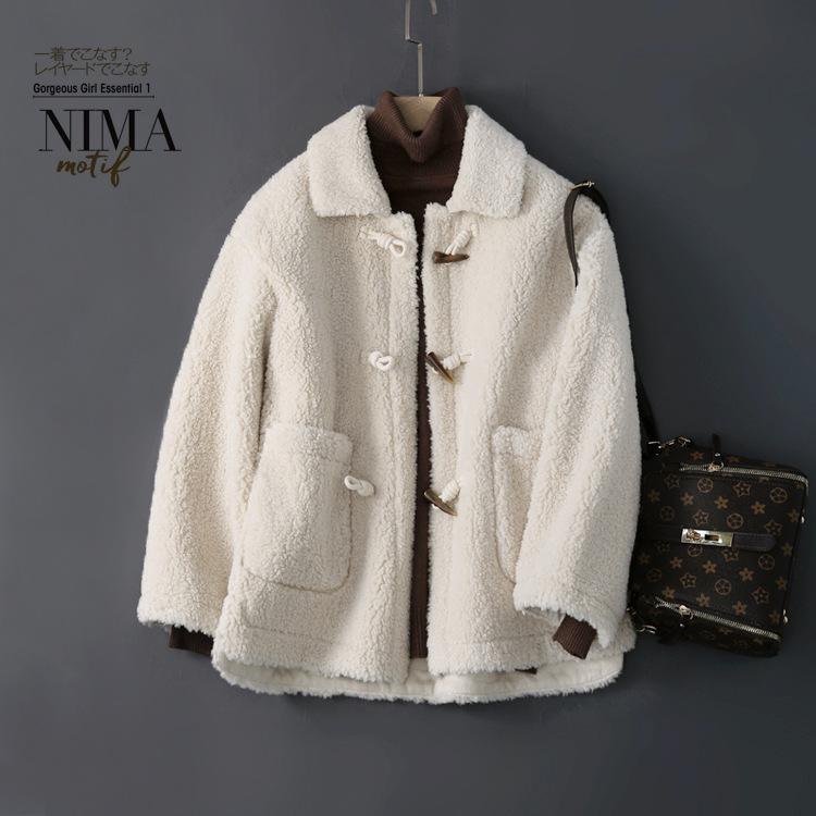 quality casual ox horn button granular velvet women' coat winter fur clothing new fur integrated women' wear batch, See chart
quality casual ox horn button granular velvet women' coat winter fur clothing new fur integrated women' wear batch, See chart