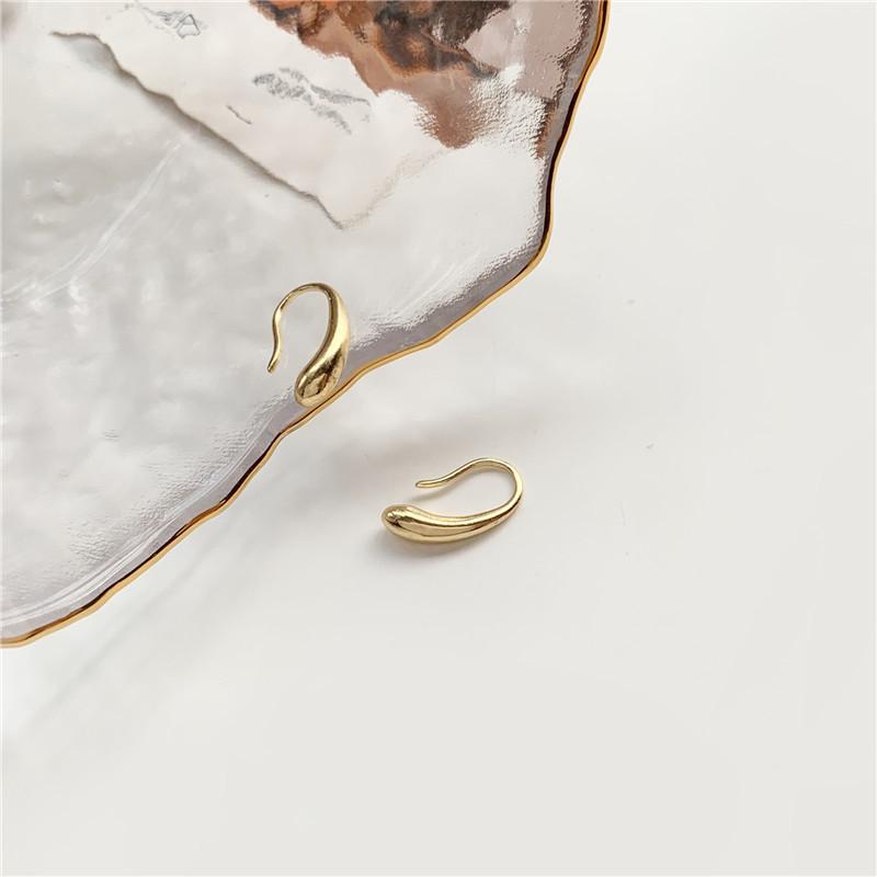 Stud Fashion Unique Temperament Of Small Water Droplets Earrings Contracted Geometric Ear Accessories
Stud Fashion Unique Temperament Of Small Water Droplets Earrings Contracted Geometric Ear Accessories