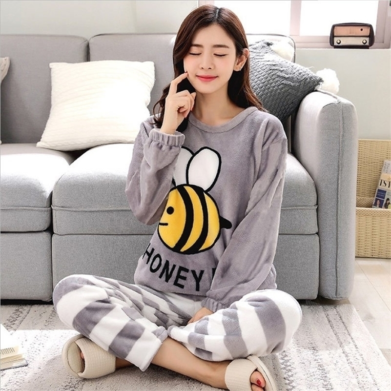 Flannel Homewear Autumn Winter Pajamas For Women Bee Animal Plus Velvet Thickening Cute Long Sleeve Women Clothes 201113