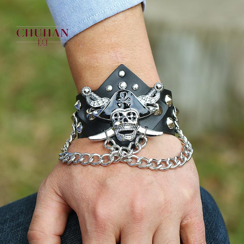 CHUHAN New Exaggerated Punk Skull Leather Bracelet Pirate Ghost Chain Wide Leather Bracelet Charm Male Wrist Jewelry C475
CHUHAN New Exaggerated Punk Skull Leather Bracelet Pirate Ghost Chain Wide Leather Bracelet Charm Male Wrist Jewelry C475